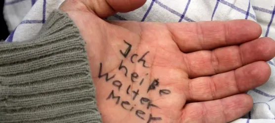 Bild Hand mit Schrift zum Erinnern