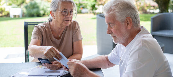 Senior prüft Abtretungserklärung