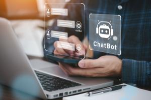 Bild eines Chatbots auf dem Bildschirm